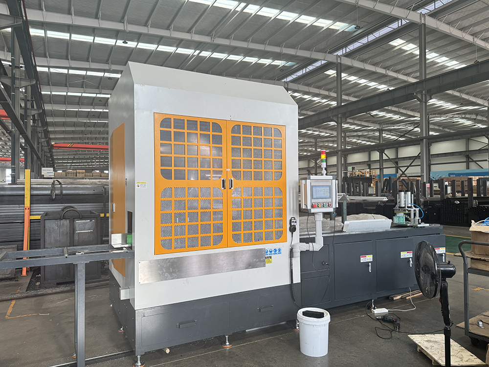 角度锯五轴联动